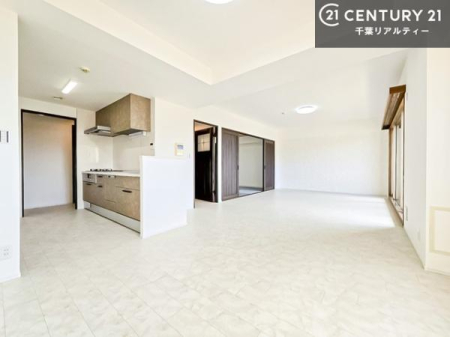 ���r���O �J�����̂���L�XLDK�I�\�t�@�[��_�C�j���O�e�[�u����u���Ă������ɂȂ�Ȃ��̂ŉ��K�ɉ߂����܂��I�R�~���j�P�[�V���������₷�����r���O�ł��I