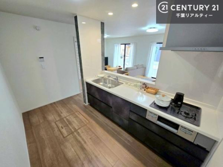 �L�b�`�� ��Ƃ肠�钲���X�y�[�X�ō�Ƃ����₷�����K�ȃL�b�`���ł��I
���q�l�ƈꏏ�ɂ��َq������y���߂�L�X�X�y�[�X�ł��B�y�����������ԂɂȂ肻���ł��ˁI