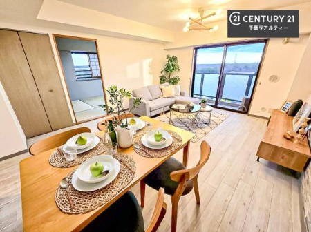 ���r���O �D�����z���܂肪���r���O����ł���ċ��S�n�̗ǂ���Ԃ����o���Ă���܂��I
���났�̎��Ԃ��߂����܂��I