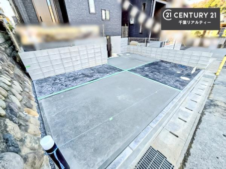 ���ԏ� ���ԃX�y�[�X��2�䕪����܂��I�Z�J���h�J�[�͂������A�o�C�N�⎩�]�ԂȂǂ��u���ꏊ�ɍ���܂���B