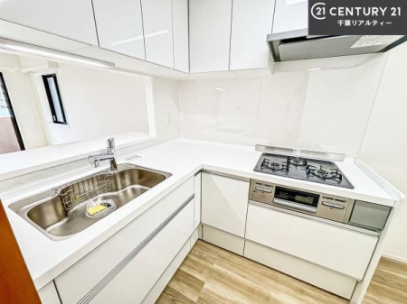 �L�b�`�� ��Ƃ����₷���V�X�e���L�b�`���ł��I���[����������t���Ă���̂ŁA�����X�y�[�X�ɕ���u���Ȃ��čςނ̂ŁA�L�X�g���āA���K�ɍ�Ƃ��ł��܂��I