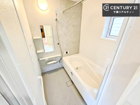 ���� �������������l�̕��͋C�̃o�X���[���́A�����o�Ă��ăo�X�^�C�����[���I
���d���撣���Ă��邲�J���ɂ��D�݂̓����̓����܂����āA�y����ł݂Ă͂������ł��傤���H