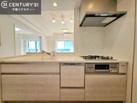 �L�b�`�� ���[�͂̍����V�X�e���L�b�`���ŁA��������H�����������Еt���A�L�X�Ƃ�����Ԃŉ��K�ɗ������y���߂܂��B