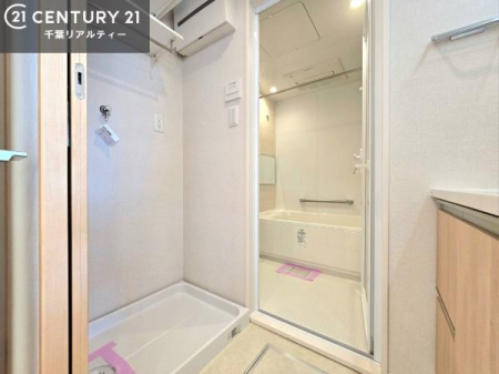 ���ʑ�E���ʏ� ���󂩂犣���E���[�A�����܂ł̈ړ����Z���A�����̉Ǝ������������ƃA�b�v���܂��B
����肪�߂��ɂ܂Ƃ܂��Ă��邽�߁A�Z��������J�̓��̂�������X�g���X�Ȃ����Ȃ��܂��B