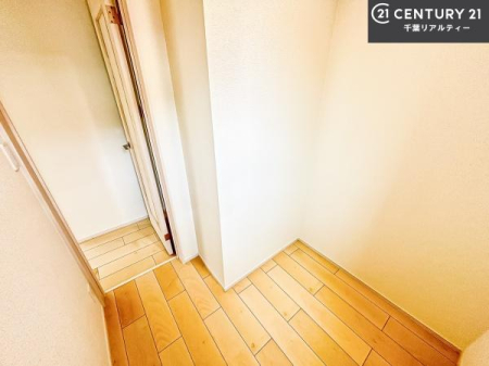 ���̑����� ���[�X�y�[�X��1�̋����Ƃ��Ă����p�\�Ȕ[�˕t���I
�p�r���l�Ɋ��p���邱�Ƃ��ł��܂��B