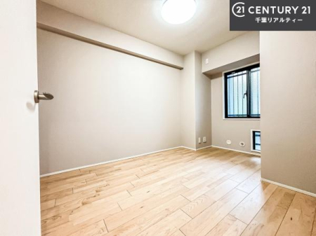 �m�� �V���v���Ƀf�U�C������Ă��邽�߁A�Ƌ��I�т܂���I
���C�ɓ���̉Ƌ��u���Ă��낰���Ԃ���邱�Ƃ��ł��܂��B