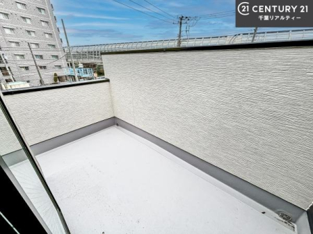 �o���R�j�[ �z������̗ǂ��o���R�j�[�ŁA�����󕨂��悭���������ł��ˁI
���V�C�̗ǂ����ɂ̓o���R�j�[�֏o�ă��t���b�V������̂��C�����悳�����ł��B