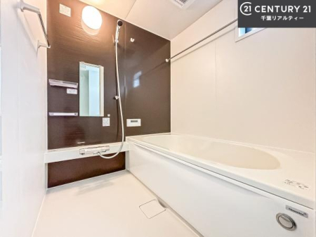 ���� �L�X�o�X�ň���̔������t���b�V���B�����L�΂���̂ŁA�����ɂ��������ƐZ����܂��ˁI�����̃o�X�^�C�����y���݂ɂȂ�܂��B