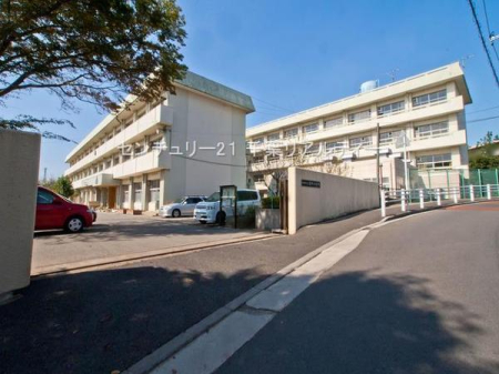 ���ӊ� �y���w�Z�z�D���s���������w�Z�F1300m