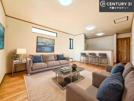 ���r���O �Ƌ��CG�p�[�X�ł��B�D�����z���܂肪���r���O����ł���ċ��S�n�̗ǂ���Ԃ����o���Ă���܂��I
���났�̎��Ԃ��߂����܂��I