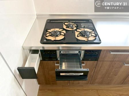 �L�b�`�� �R�����͎O������̂ł������̓����i�s���ł��܂��B
�������O�����t���ł��B�����X�y�[�X���L�X���Ă���׍�Ƃ����₷���I�g�����肪�ǂ��V�X�e���L�b�`���ł��I