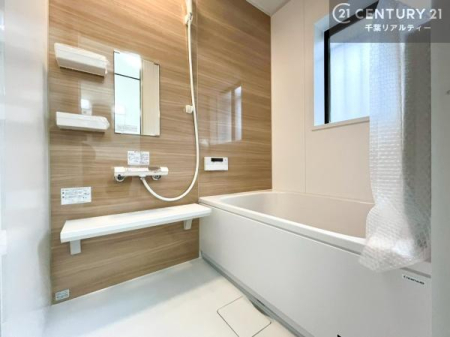 ���� �L�X�o�X�ň���̔������t���b�V���B�����L�΂���̂ŁA�����ɂ��������ƐZ����܂��ˁI�����̃o�X�^�C�����y���݂ɂȂ�܂��B