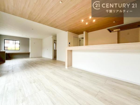 ���r���O �傫�ȑ����炽���Ղ�̗z���������閾�邢���r���O�B�J�����̂��郊�r���O�ŉƑ��c���̂��났�̎��Ԃ��߂����܂��I�����̂����w�\�ł��I���񌻒n�ŗz������Ȃǂ��̊����������܂��I