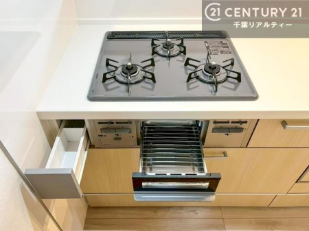 �L�b�`�� �R�����͎O������̂ł������̓����i�s���ł��܂��B
�������O�����t���ł��B�����X�y�[�X���L�X���Ă���׍�Ƃ����₷���I�g�����肪�ǂ��V�X�e���L�b�`���ł��I