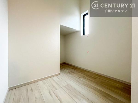 ���ʑ�E���ʏ� ���l���X�y�[�X������̂Ŏ��[�����Ղ�̐��ʎ��I���p�i�̃X�g�b�N��o�X�^�I�����X�b�L���Ǝ��[�ł��Ď��o���₷���I����肪�X�b�L���Еt���ċC�����̗ǂ���ԁI