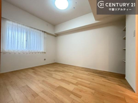 �m�� �V���v���Ƀf�U�C������Ă��邽�߁A�Ƌ��I�т܂���I
���C�ɓ���̉Ƌ��u���Ă��낰���Ԃ���邱�Ƃ��ł��܂��B
