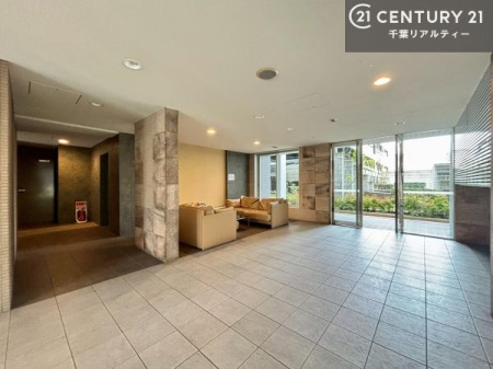 �G���g�����X ��؂Ȃ��q�l�����o�}������G���g�����X�B����]�̕����܂Ƃ߂Ă��ē��B
���₢���킹�ɑ��Ή����܂��I