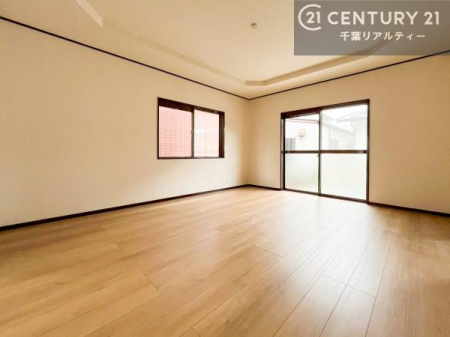 ���r���O ��؂ȉƑ����W�܂邩�炱��LDK�ɂ͂�����肽���B
�q�����������C�ɏ΂��Ȃ��瑖�����Ă���p�����������u�L���Ƃɂ��ėǂ������v�Ǝv���u�Ԃł��B