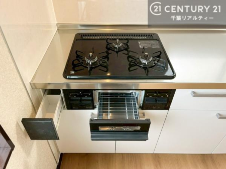 �L�b�`�� �R�����͎O������̂ł������̓����i�s���ł��܂��B
�������O�����t���ł��B�����X�y�[�X���L�X���Ă���׍�Ƃ����₷���I�g�����肪�ǂ��V�X�e���L�b�`���ł��I