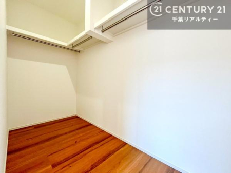 ���[ �E�H�[�N�C���N���[�[�b�g�t���ł��B��������̂��m���Ȃǂ����[���Ă��������ł��ˁI���ɂ���@�������ȂǋG�ߕ��̑傫�ȉƓd�����[�ł��܂��I