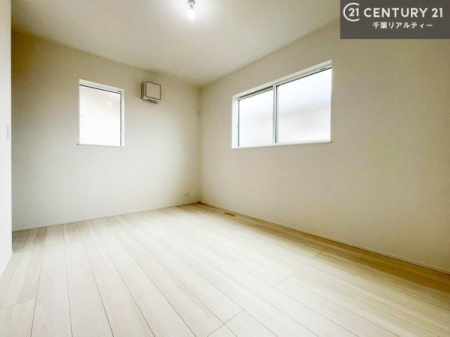 �q������ �Q�ʍ̌��̗m���́A���炩�Ȍ��ƐS�n�悢������荞�ޖ��邢��ԁB
�|���o�������Ȃ����߈��S���ɂ��z������Ă���A�����Ȃ��q�l�̂������Ƃ��Ă����S���Ă��g�����������܂��B