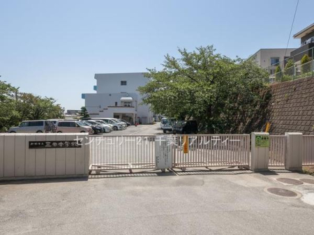 ���ӊ� �y���w�Z�z�D���s���O�c���w�Z�F1400m