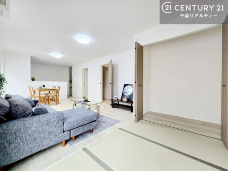 �a�� ���r���O�Ɨאڂ�����R�[�i�[�ł��I�Ǝ��̋x�e�X�y�[�X��L�b�Y�X�y�[�X�Ƃ��Ċ��p����̂��悳�����ł��ˁI���邭��������������܂��I