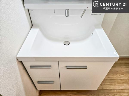 ���ʑ�E���ʏ� �[�����ʑ�{�E���́A�������˂ɂ����̂ł�����ꂪ�y�X�I���������ۂĂ܂��I
�L���C�Ȑ��ʏ��Ŏ��������̃��`�x�[�V�������オ��܂��ˁI