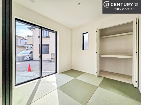 �a�� �^�^�~�̍��肪���炬��^����A�����b�N�X��ԁB�����傫���J�����̂���a���ƂȂ��Ă���܂��B���{�l�̐S������u�a�v�̋�ԁB