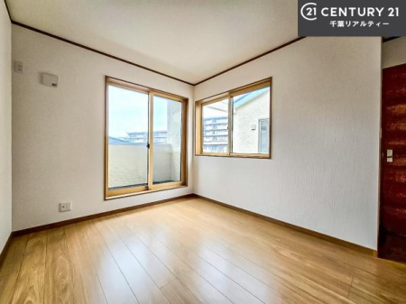 �m�� 2�ʍ̌����m�ۂ������邢�����́A���ʂ����ǂ��A���邭��ϋ��S�n�̗ǂ���ԂƂȂ��Ă���܂��B�����b�N�X���ĉ߂�����S�n�̗ǂ��������ł��I���̖ڊo�߂��X�b�L�����܂��ˁI