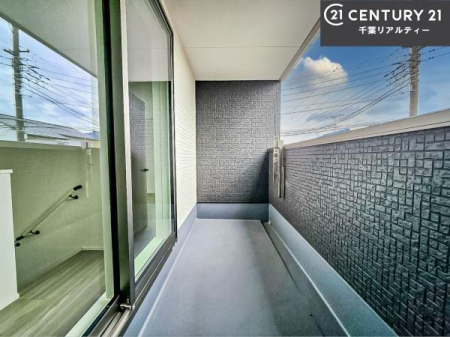 �o���R�j�[ �z������̗ǂ��o���R�j�[�ŁA�����󕨂��悭���������ł��ˁI
���V�C�̗ǂ����ɂ̓o���R�j�[�֏o�ă��t���b�V������̂��C�����悳�����ł��B