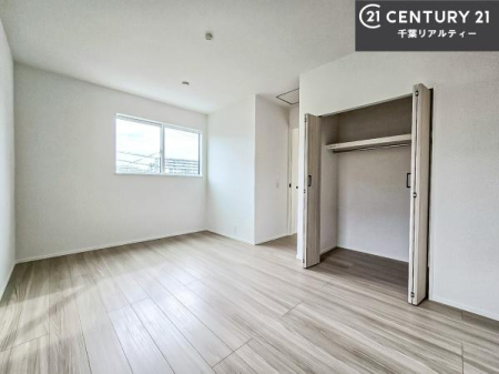 �Q�� �V���v���Ƀf�U�C������Ă��邽�߁A�Ƌ��I�т܂���I
���C�ɓ���̉Ƌ��u���Ă��낰���Ԃ���邱�Ƃ��ł��܂��B