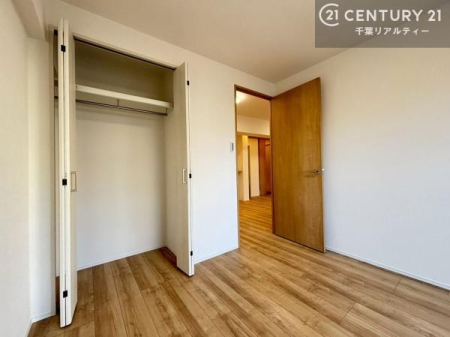 ���r���O�ȊO�̋��� ���[�X�y�[�X�����Ă��܂��I�������X�b�L�����ڂ��鎖���ł��܂��ˁB
�Ƌ��I�΂Ȃ��V���v���ȃf�U�C���ׁ̈A�Ƌ��I�΂����C�ɓ���̋�ԍ�肪�ł������ł��ˁB