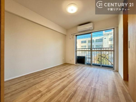 �Q�� �o���R�j�[�ɖʂ��Ă���m���ł��B���邭�����肪����A���C����������ł��܂��I���N���āA�O�ɏo�Ĕw�L�т����[�ċz�����ǂ������}������邱�Ƃ��ł��܂��B