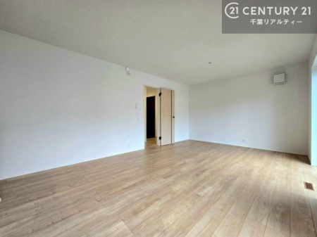 ���r���O �傫�ȑ����炽���Ղ�̗z���������閾�邢���r���O�B�J�����̂��郊�r���O�ŉƑ��c���̂��났�̎��Ԃ��߂����܂��I�����̂����w�\�ł��I���񌻒n�ŗz������Ȃǂ��̊����������܂��I