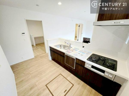 �L�b�`�� ��Ƃ肠�钲���X�y�[�X�ō�Ƃ����₷�����K�ȃL�b�`���ł��I
���q�l�ƈꏏ�ɂ��َq������y���߂�L�X�X�y�[�X�ł��B�y�����������ԂɂȂ肻���ł��ˁI