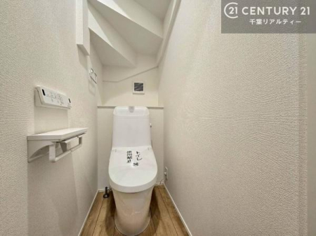 �g�C�� �������֍��ɂ��A�~��͕֍����g�����ł���̂ŗ₽���֍��ɍ��炸�ɍςފ������d�l�ł��I
