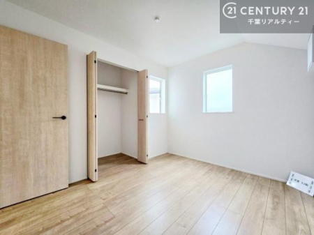 �Q�� �D���������������ޗm���́A���̖ڊo�߂��C�������ǂ������ł��ˁB���������Ԃ��������Ɖ߂������Ƃ��ł��܂��B�D�����F�����̃t���[�����O���ǂ�ȉƋ�ɂ��}�b�`���܂��I