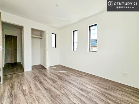 �Q�� ���[�͂̂���m���ł��B����������������L�X�Ǝg���ċC�������ǂ��ł��I
�L���C�Ȗ��邢�������ŉ߂����̂́A�X�ɂ̂�т�������ł��܂��ˁI