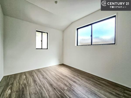 �q������ �|���o�������Ȃ��������́A���q�l�̂������Ƃ��Ă����S�ł��I
���[�X�y�[�X���[�����Ă���̂ŎU�炩�������������T�b�ƕЕt�����܂��I