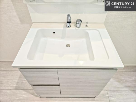 ���ʑ�E���ʏ� �[�����ʑ�{�E���́A�������˂ɂ����̂ł�����ꂪ�y�X�I���������ۂĂ܂��I
�L���C�Ȑ��ʏ��Ŏ��������̃��`�x�[�V�������オ��܂��ˁI