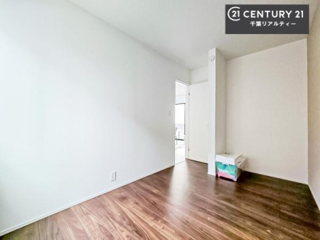 �m�� ���[�X�y�[�X�����Ă��܂��I�������X�b�L�����ڂ��鎖���ł��܂��ˁB
�Ƌ��I�΂Ȃ��V���v���ȃf�U�C���ׁ̈A�Ƌ��I�΂����C�ɓ���̋�ԍ�肪�ł������ł��ˁB