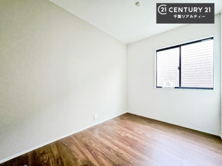 �m�� �V���v���Ƀf�U�C������Ă��邽�߁A�Ƌ��I�т܂���I
���C�ɓ���̉Ƌ��u���Ă��낰���Ԃ���邱�Ƃ��ł��܂��B