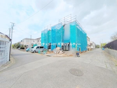 �O�ʓ��H�܂ތ��n�ʐ^ �S�䂭�܂Ō��n����������������悤�A�����ē��̂��p�ӂ������Ă���܂��B���C�y�ɂ��₢���킹�̏�A���z�̕�炵�ւ̈�������i�߂��������I