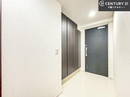 ���� �V���[�Y�{�b�N�X�t���Ȃ̂ŁA���ւ��Еt�����|�������₷���ł��I
�X�b�L���������ւŌ˂��J�����u�ԁA�������̂���S�n������Ԃ��o�}���Ă���܂��B