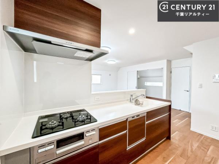 �L�b�`�� �R�����͎O������̂ł������̓����i�s���ł��܂��B
�������O�����t���ł��B�����X�y�[�X���L�X���Ă���׍�Ƃ����₷���I�g�����肪�ǂ��V�X�e���L�b�`���ł��I