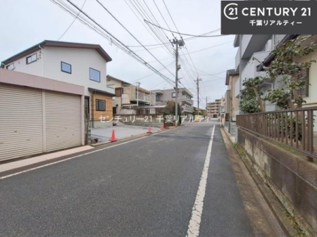 �O�ʓ��H�܂ތ��n�ʐ^ ���ӊ���A���q�l�̂���]�ɍ������������ꏏ�ɂ��ē���v���܂��B�Z��[���A�h�o�C�U�[�ɂ�邲���k������܂��B���Ђ͂��₢���킹�ɑ��Ή����܂��I���҂������܂���I