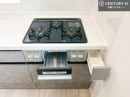 �L�b�`�� �R�����͎O������̂ł������̓����i�s���ł��܂��B
�������O�����t���ł��B�����X�y�[�X���L�X���Ă���׍�Ƃ����₷���I�g�����肪�ǂ��V�X�e���L�b�`���ł��I