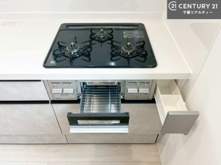 �L�b�`�� �R�����͎O������̂ł������̓����i�s���ł��܂��B
�������O�����t���ł��B�����X�y�[�X���L�X���Ă���׍�Ƃ����₷���I�g�����肪�ǂ��V�X�e���L�b�`���ł��I