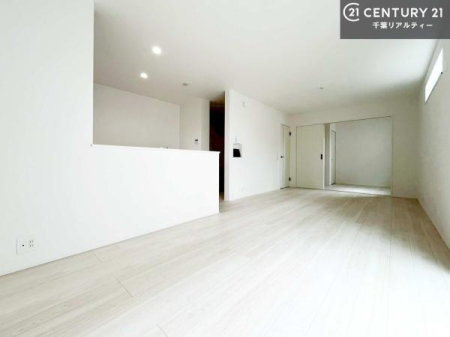 ���r���O �S�n�ǂ����r���O�͉Ƒ������R�ƏW�܂�܂��B�Ƒ��c�R�̎��Ԃ����������ł��B���Ƒ��ƁA����w�[���������Ԃ��߂��������ł��ˁB